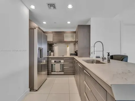 200 Biscayne Boulevard Way Miami FL 33131