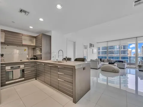 200 Biscayne Boulevard Way Miami FL 33131