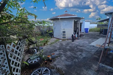 8571 NW 10th Street Pembroke Pines FL 33024