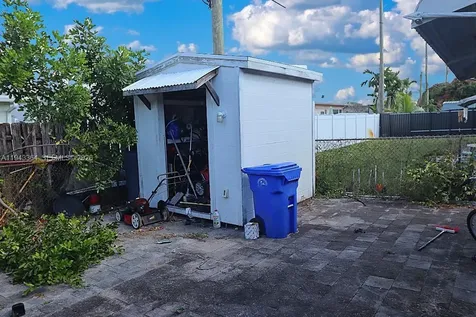 8571 NW 10th Street Pembroke Pines FL 33024