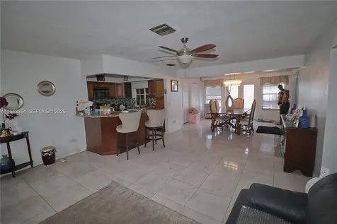 8571 NW 10th Street Pembroke Pines FL 33024