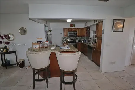 8571 NW 10th Street Pembroke Pines FL 33024