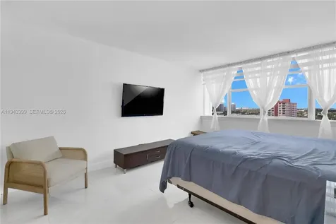 3140 S Ocean Drive Hallandale Beach FL 33009