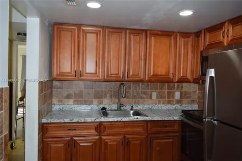2901 NW 47th Terrace Lauderdale Lakes FL 33313