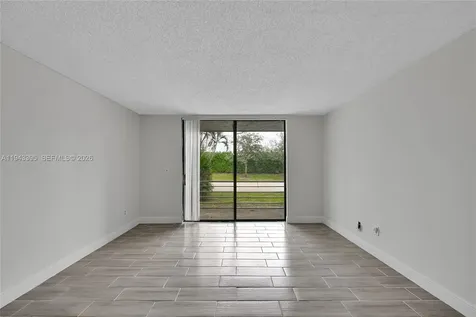 2850 Somerset Drive Lauderdale Lakes FL 33311