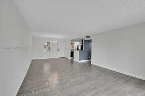 2850 Somerset Drive Lauderdale Lakes FL 33311