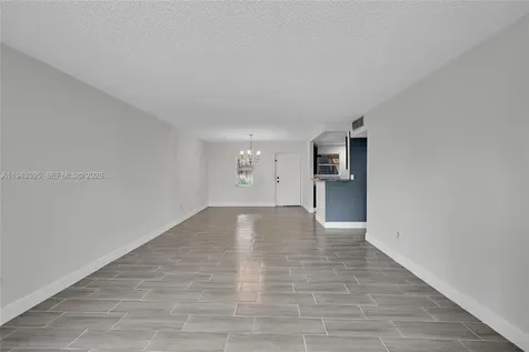 2850 Somerset Drive Lauderdale Lakes FL 33311