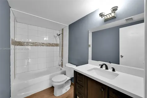 2850 Somerset Drive Lauderdale Lakes FL 33311