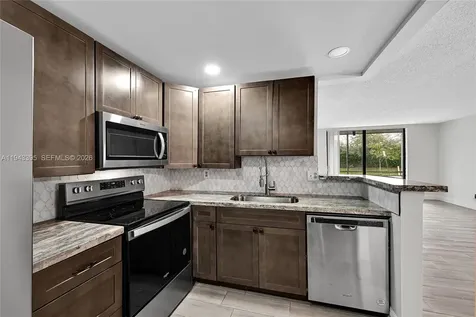 2850 Somerset Drive Lauderdale Lakes FL 33311