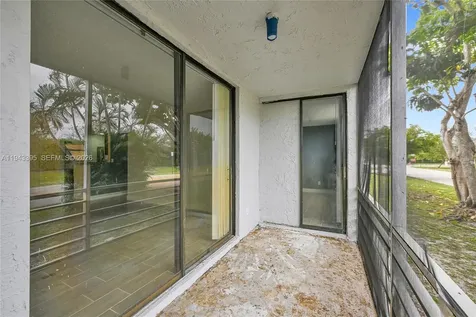 2850 Somerset Drive Lauderdale Lakes FL 33311