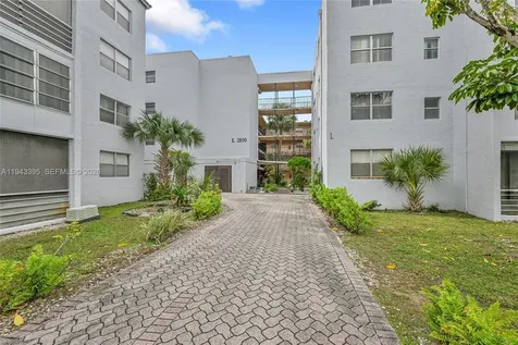 2850 Somerset Drive Lauderdale Lakes FL 33311
