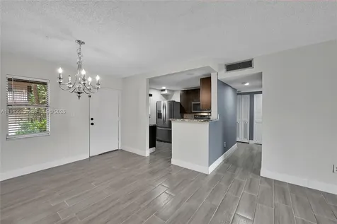 2850 Somerset Drive Lauderdale Lakes FL 33311