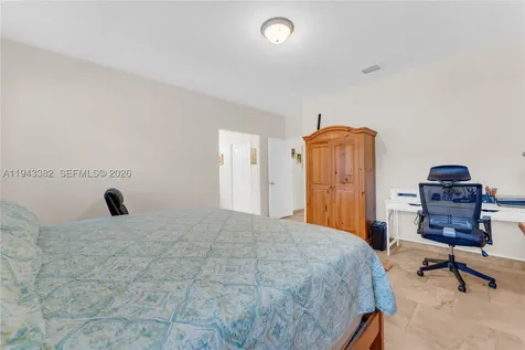 9125 NW 172nd Terrace Hialeah FL 33018