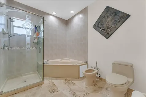 9125 NW 172nd Terrace Hialeah FL 33018