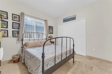 9125 NW 172nd Terrace Hialeah FL 33018