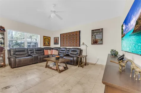 9125 NW 172nd Terrace Hialeah FL 33018