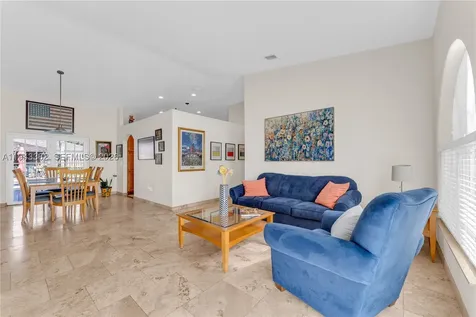 9125 NW 172nd Terrace Hialeah FL 33018