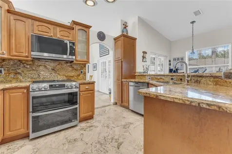 9125 NW 172nd Terrace Hialeah FL 33018