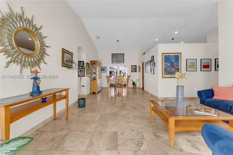 9125 NW 172nd Terrace Hialeah FL 33018