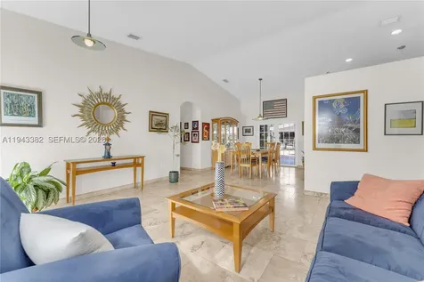 9125 NW 172nd Terrace Hialeah FL 33018