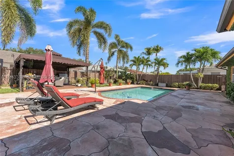 9125 NW 172nd Terrace Hialeah FL 33018
