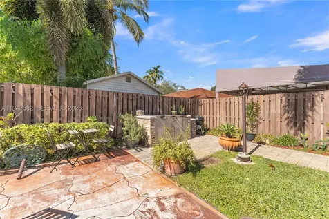 9125 NW 172nd Terrace Hialeah FL 33018