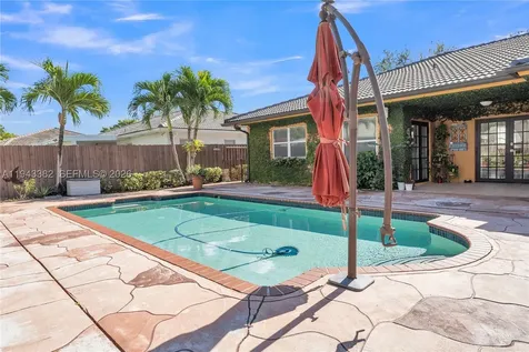 9125 NW 172nd Terrace Hialeah FL 33018