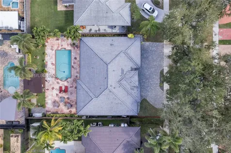 9125 NW 172nd Terrace Hialeah FL 33018