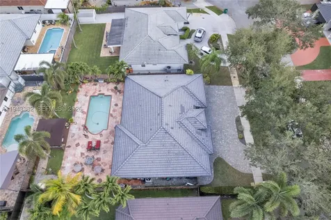 9125 NW 172nd Terrace Hialeah FL 33018