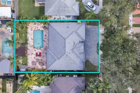 9125 NW 172nd Terrace Hialeah FL 33018