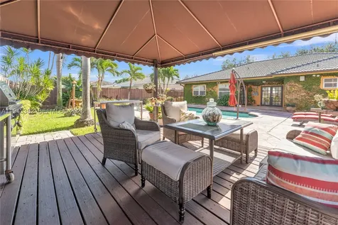 9125 NW 172nd Terrace Hialeah FL 33018