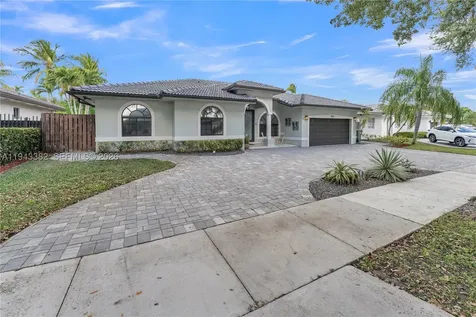9125 NW 172nd Terrace Hialeah FL 33018