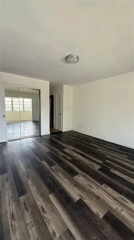 1400 NE 191st Street Miami FL 33179