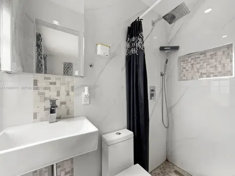 355 W 62nd Street Hialeah FL 33012