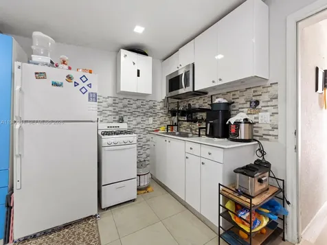 355 W 62nd Street Hialeah FL 33012