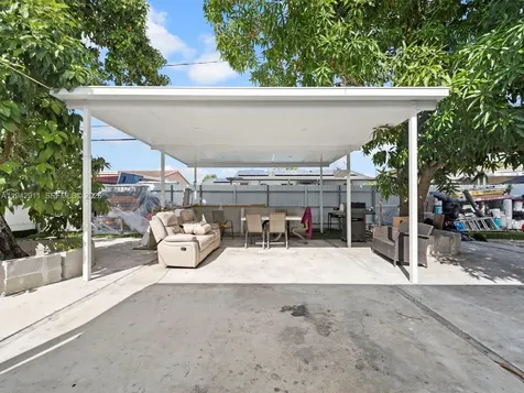 355 W 62nd Street Hialeah FL 33012
