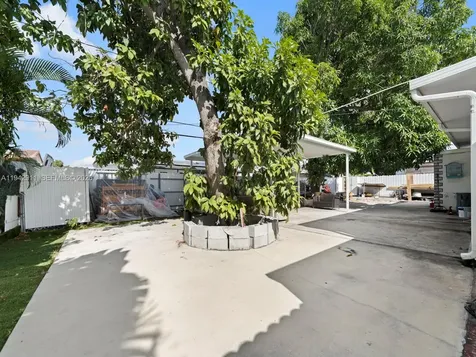 355 W 62nd Street Hialeah FL 33012
