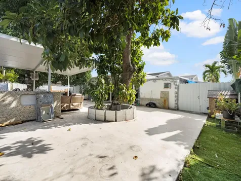 355 W 62nd Street Hialeah FL 33012