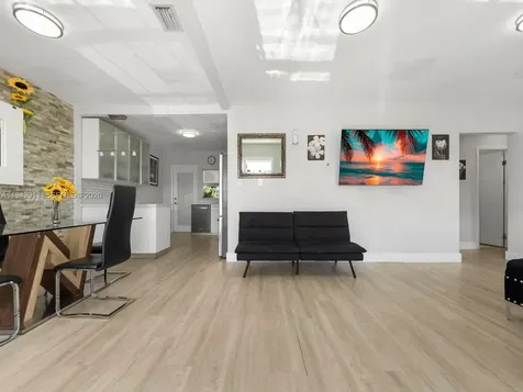 355 W 62nd Street Hialeah FL 33012