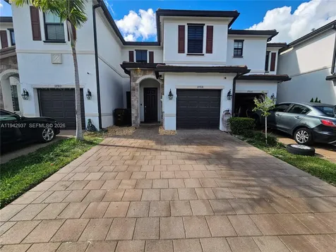 10918 W 33rd Way Hialeah FL 33018
