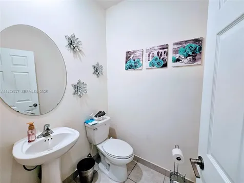 10918 W 33rd Way Hialeah FL 33018