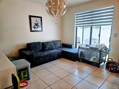 10918 W 33rd Way Hialeah FL 33018