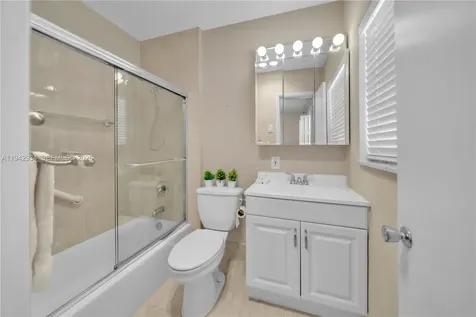 2400 S Ocean Drive Hollywood FL 33019