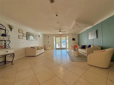 2400 S Ocean Drive Hollywood FL 33019