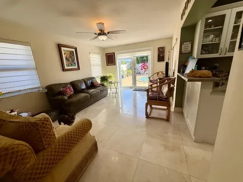2725 SW 102nd Avenue Miami FL 33165