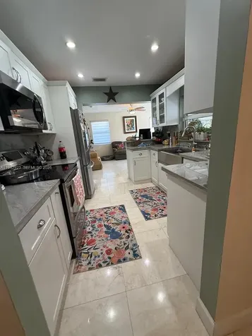 2725 SW 102nd Avenue Miami FL 33165