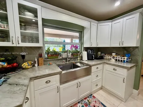 2725 SW 102nd Avenue Miami FL 33165