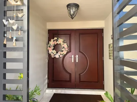 2725 SW 102nd Avenue Miami FL 33165