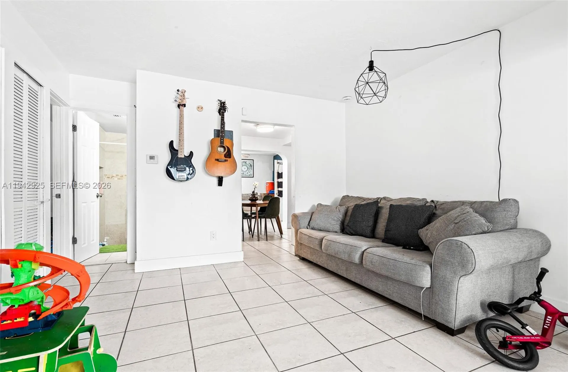 5844 Garfield Street Hollywood FL 33021