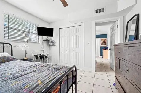 5844 Garfield Street Hollywood FL 33021